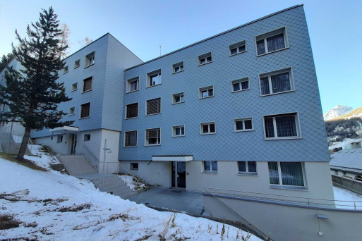Gebäudeaufnahme, Mehrfamilienhaus in St. Moritz im Engadin, HMQ AG